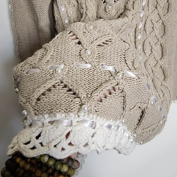 Vintage cottagecore knit ribbon and pearl beaded sweater - Picture 7 of 11